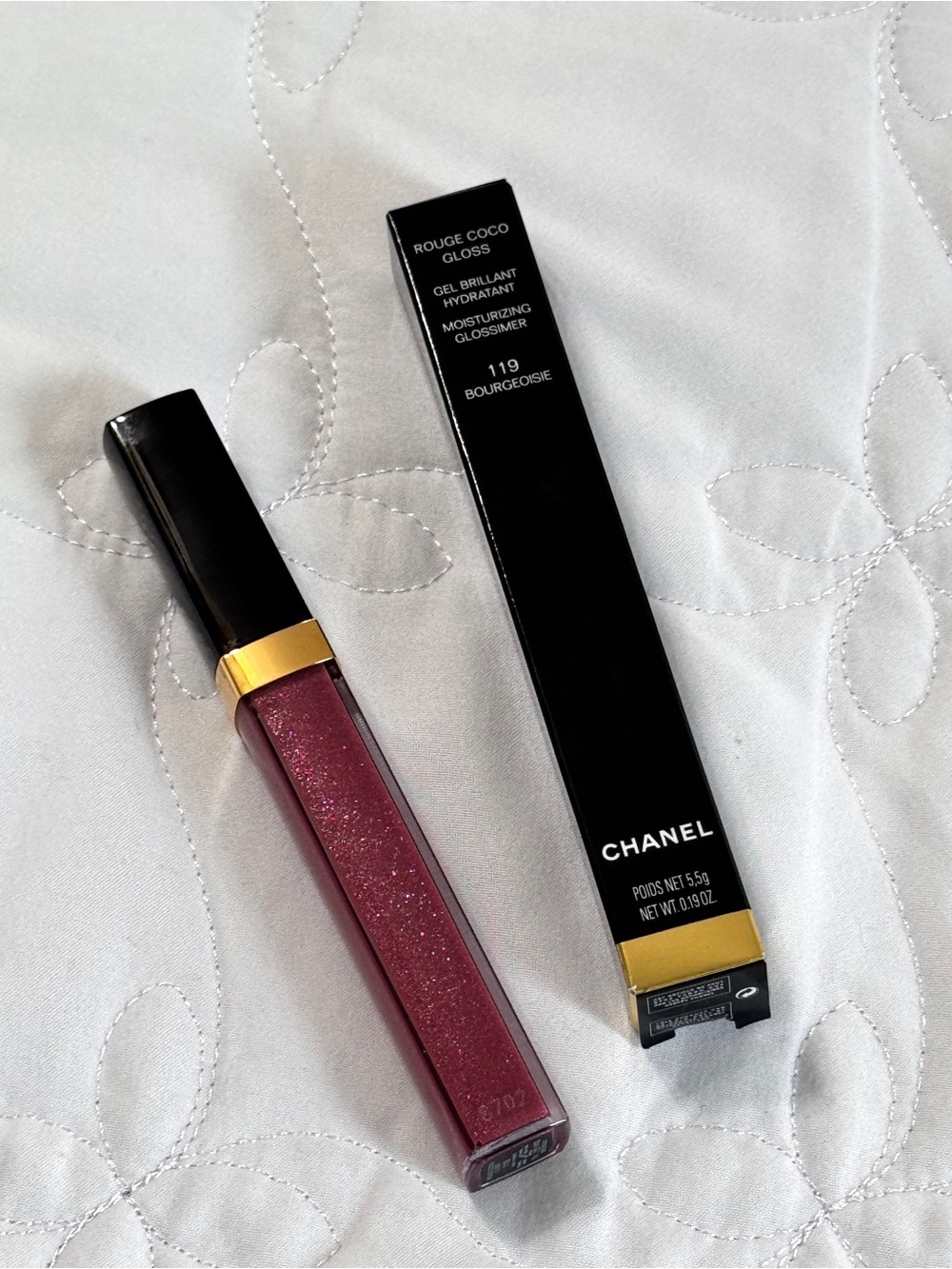 CHANEL ROUGE COCO GLOSS Moisturizing Glossimer 
119 BOURGEOISIE
